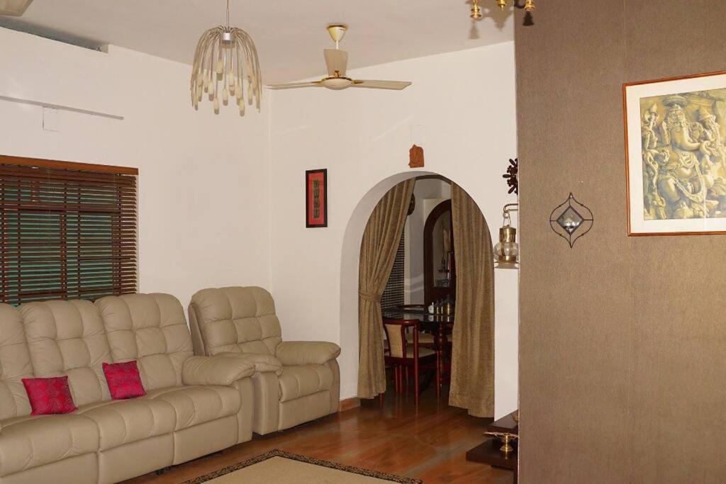 Sowparnika - A Family Home Experience Kochi Екстериор снимка